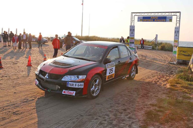 Schotter und Sand am Ostseestrand