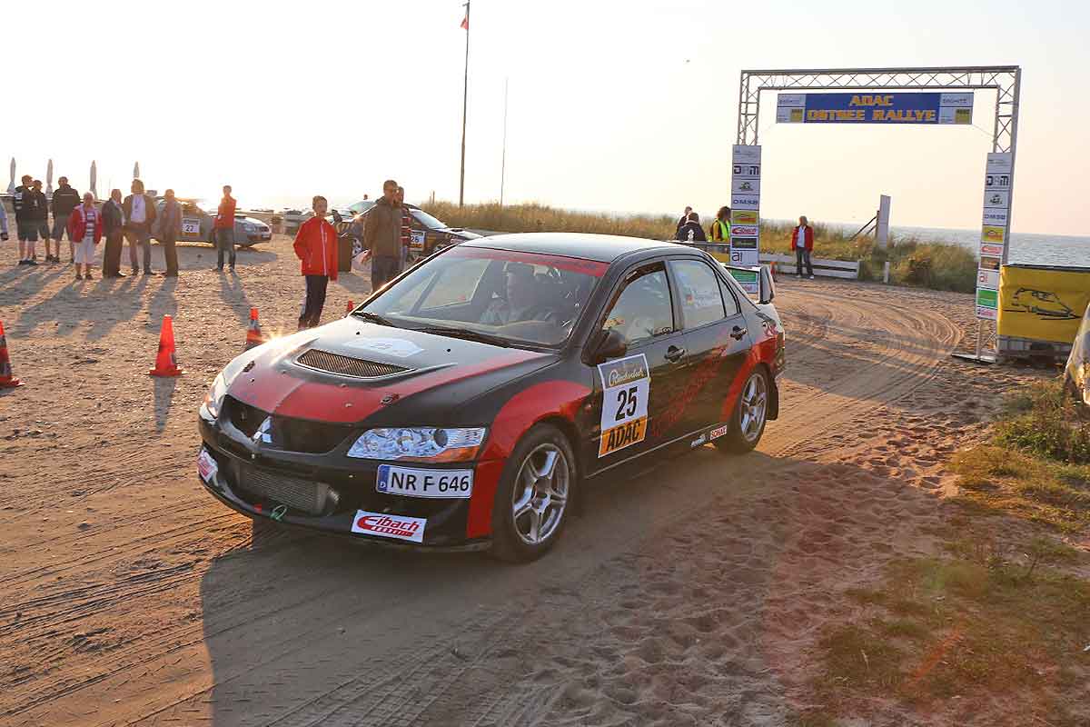 Schotter und Sand am Ostseestrand