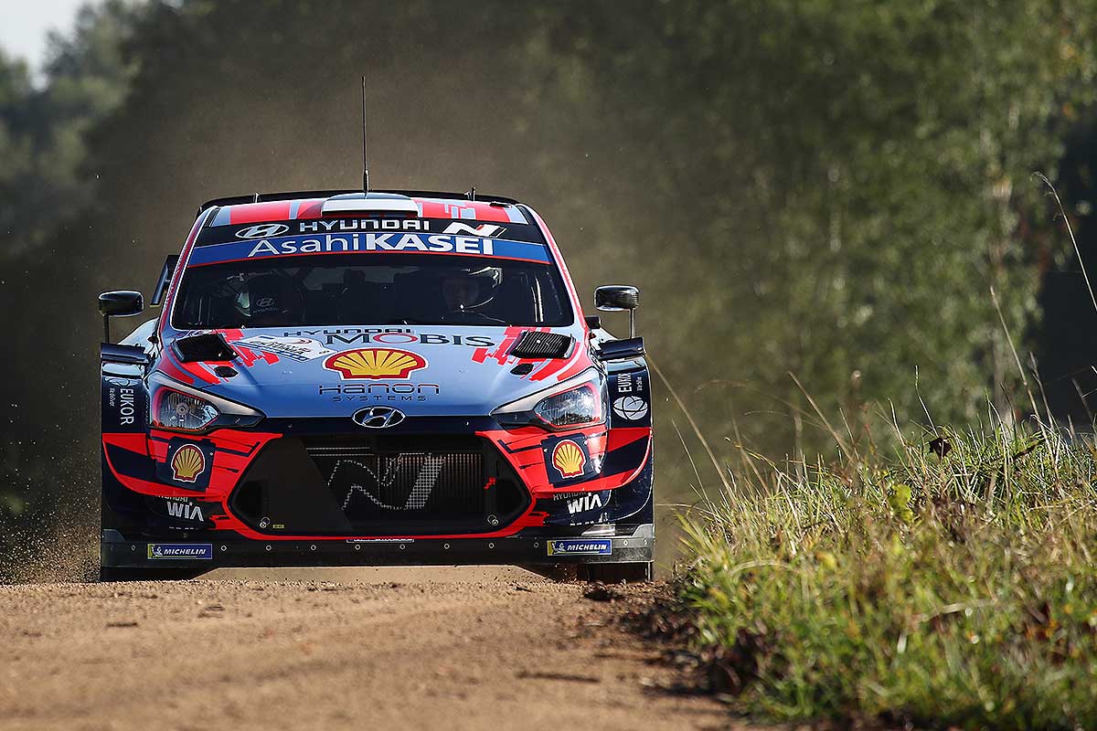 Tänak setzt einsame Bestzeit im Shakedown