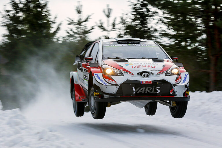 Tänak übernimmt Führung – Suninen rutscht aus