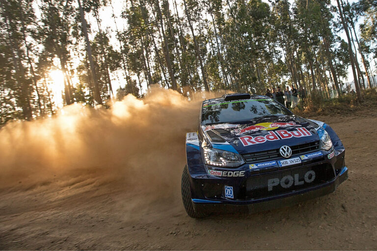 Latvala bleibt vorn – Ogier wieder da