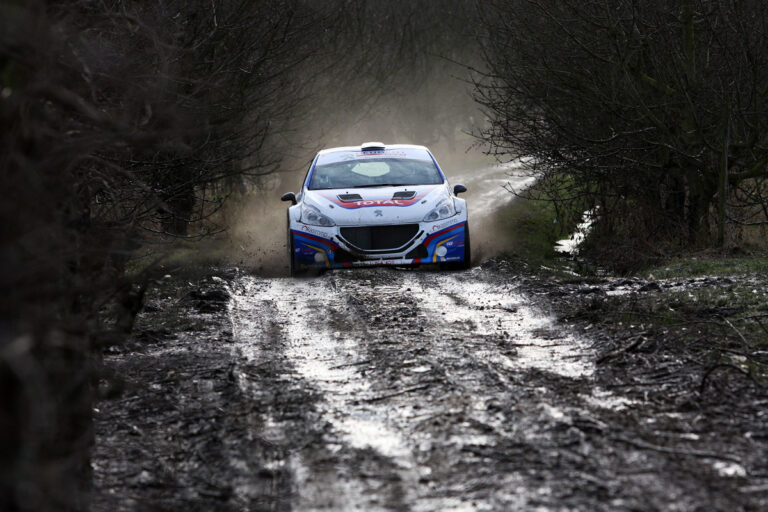 Erster Sieg für Peugeot 208 T16 in Belgien