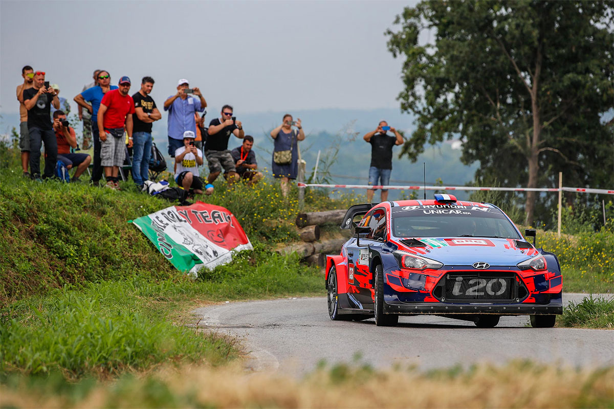 Hyundai mit Großaufgebot bei Rally di Alba