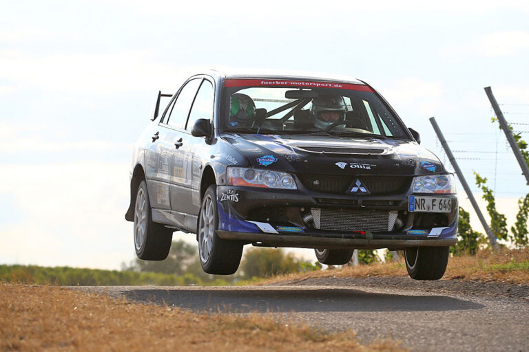 Färber gewinnt Schlagabtausch zwischen den Weinreben
