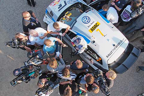 Latvala weg, Neuville vorn, aber …