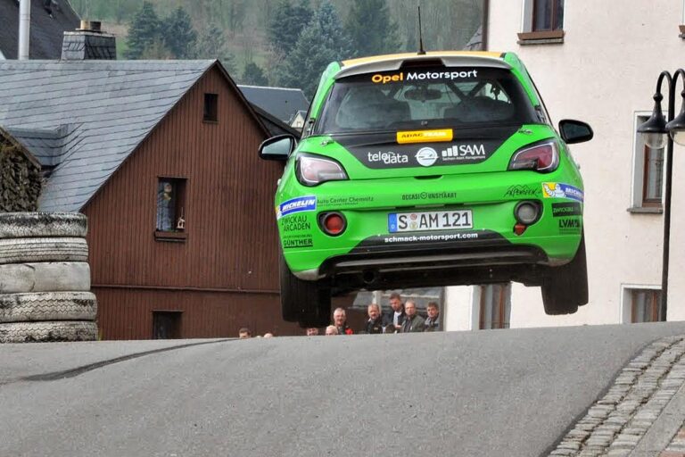 Auftakt in Hessen: Die Adams sind wieder los