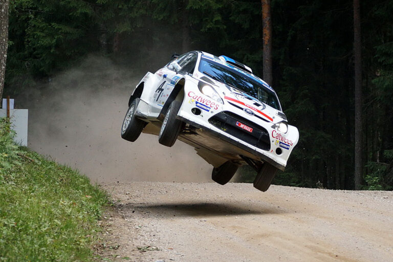 Estland: Schneller als Polen und Finnland