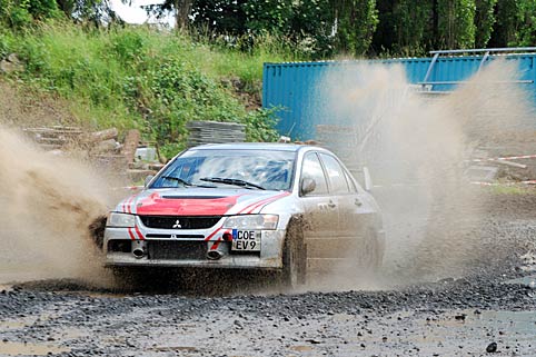 Rallye Racing auf dem Vulkan