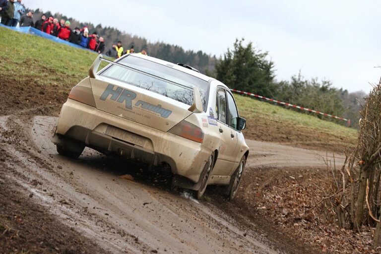 Faust gewinnt Schlammschlacht