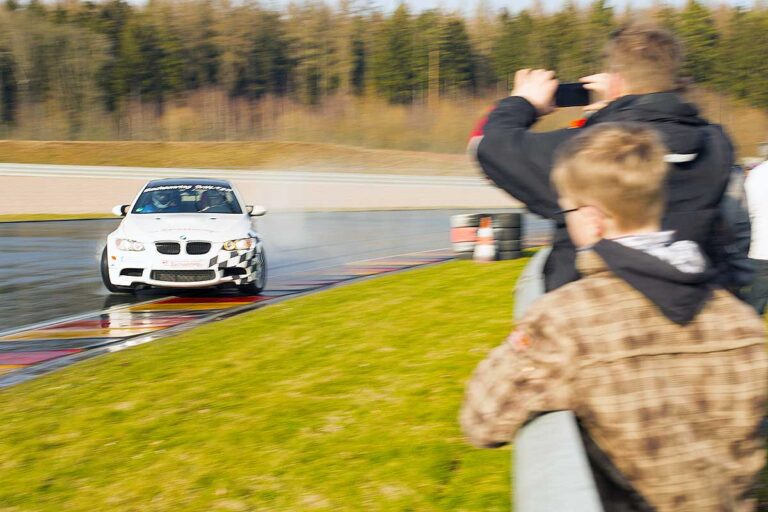Rallye Erzgebirge zieht an den Sachsenring