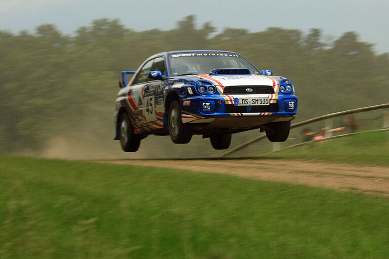 Asphalt im Saarland, Schotter in Bayern