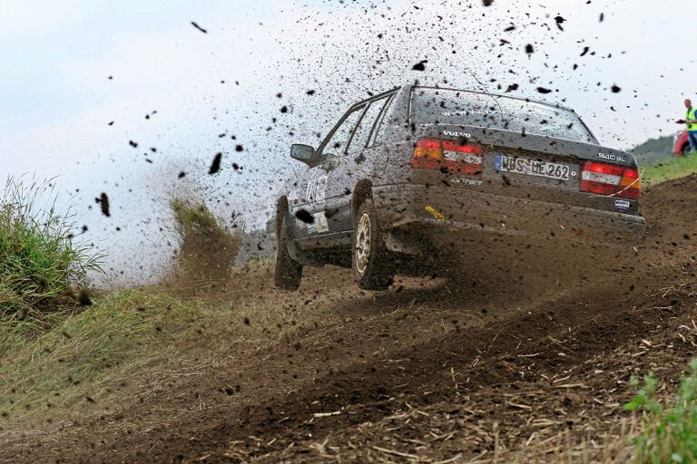 Schotter, Asphalt und Aprilwetter