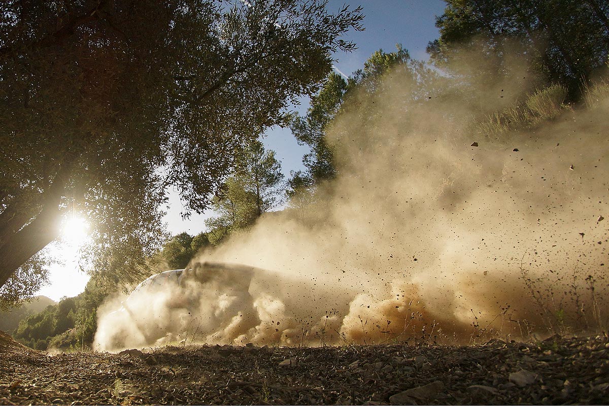 Sebastien Ogier auf und davon