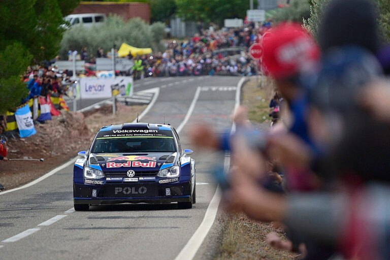 Ogier, Latvala und Mikkelsen vorn
