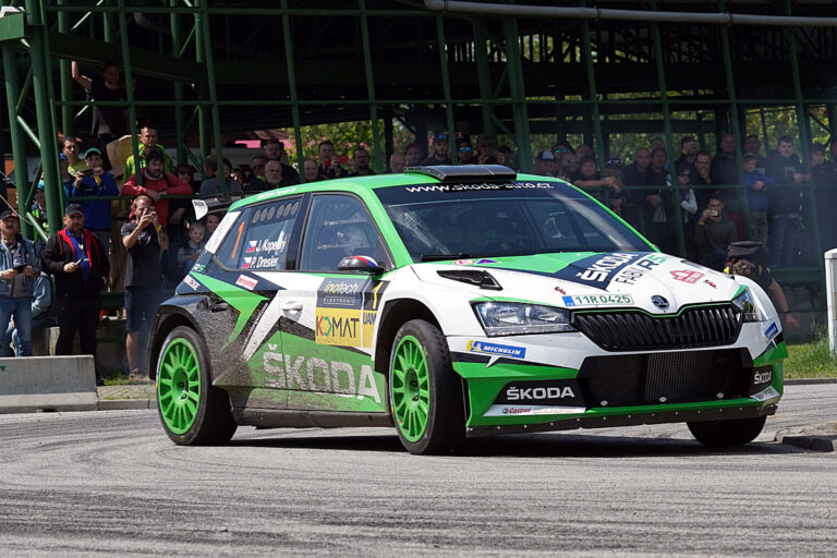 Perfektes Debüt für neuen Skoda Fabia R5 Evo