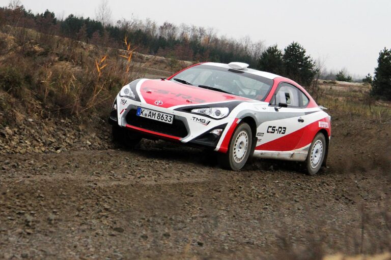 TMG stellt GT86 CS-R3 in Hessen vor