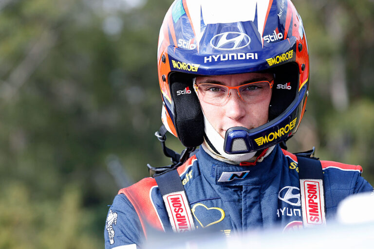 Neuville: Heimspiel als Test