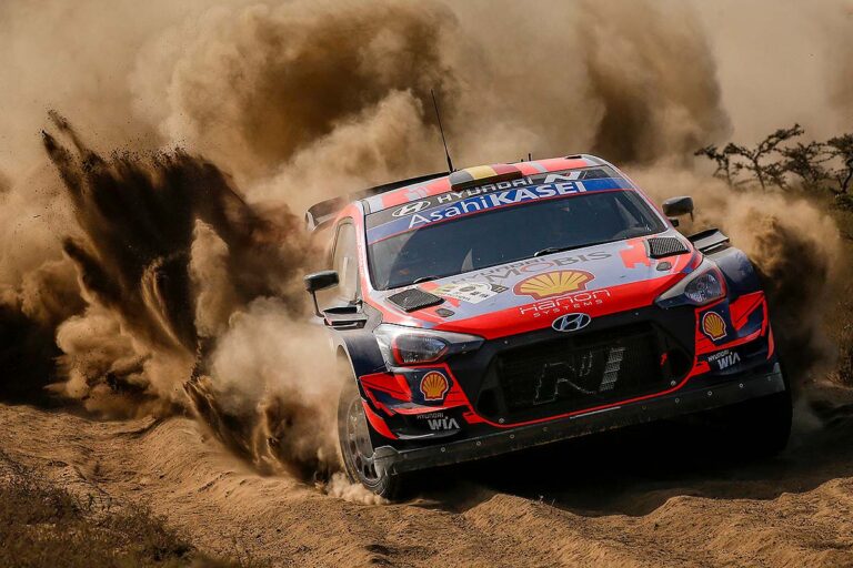 Neuville vorn – Evans und Sordo bereits raus