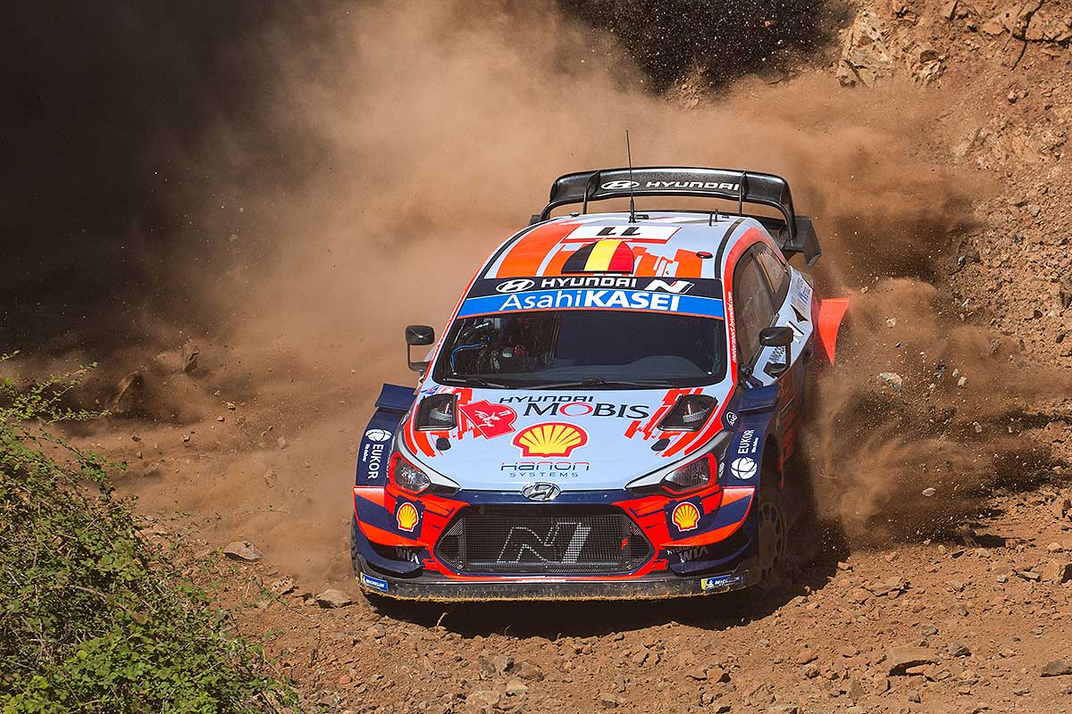 Neuville schnellster Fahrer im Shakedown