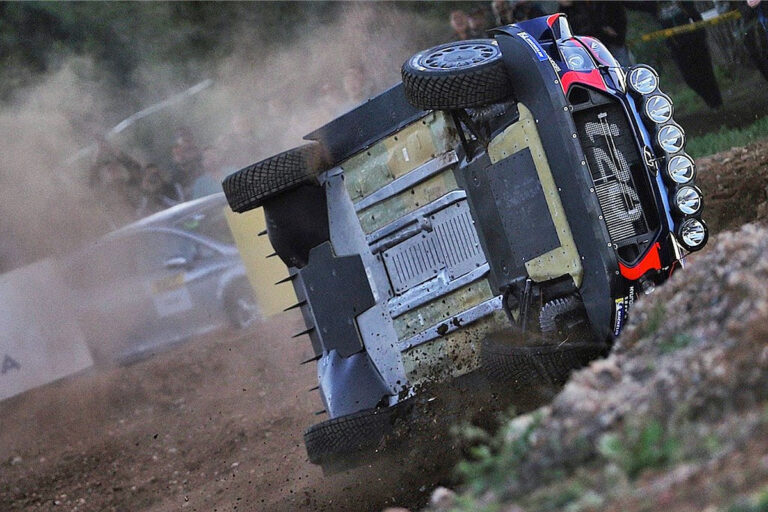 Shakedown in Spanien: Neuville rollt ab – Ogier Schnellster