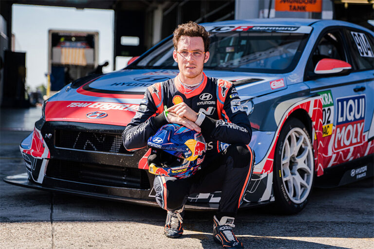 Neuville: Erst Rundstrecke, dann Rallye Deutschland