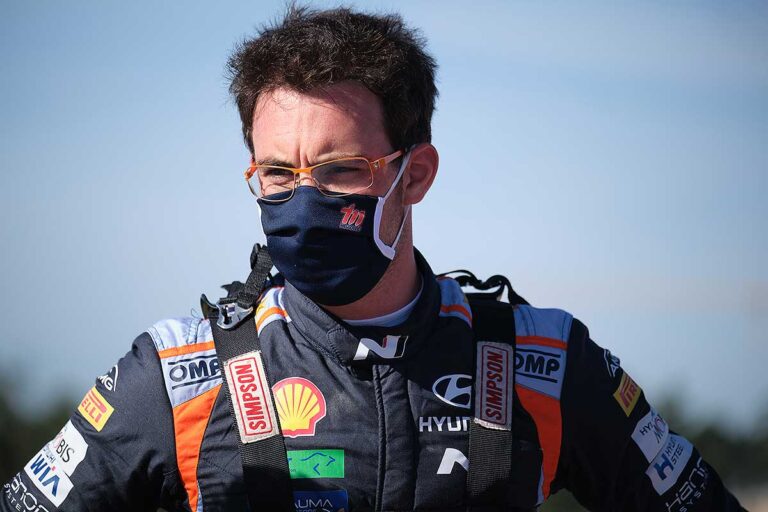 Rückschlag für Neuville – Tänak vorn