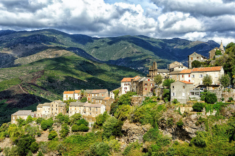 Rallye Korsika: Gegen alle Widerstände