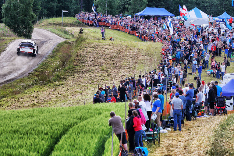 Finnland nach WP17: Latvala im Vorteil