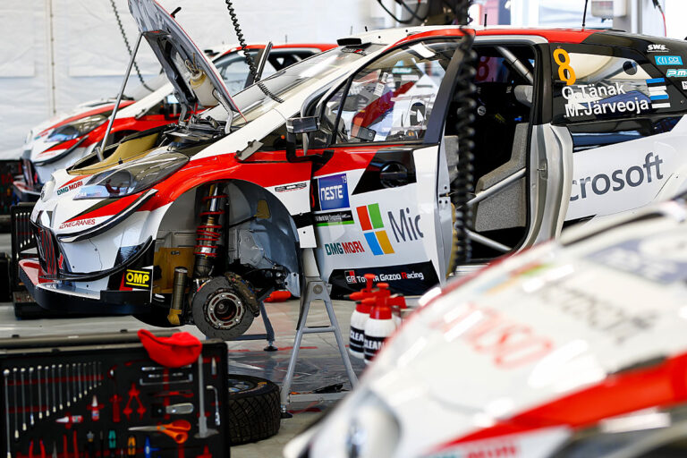 Toyota plant R5 mit drei Zylindern