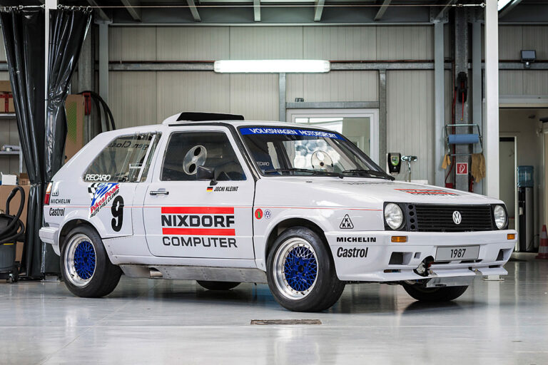 Kleint kommt mit dem Bi-Motor Pikes Peak Golf