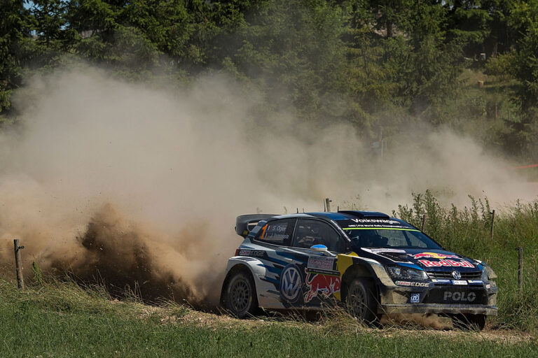 Ogier kann Mikkelsen hinter sich halten