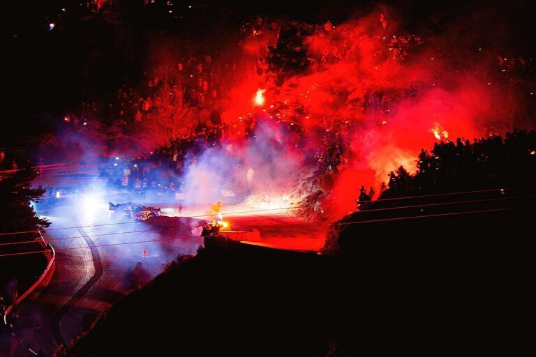 Loeb bleibt weiter vorn – Ogier zurück auf Platz zwei