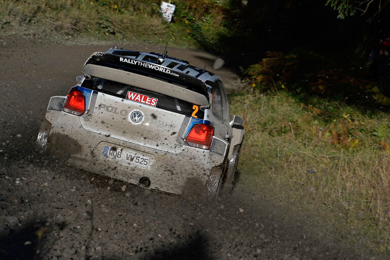 Latvala und Ogier im Shakedown vorn