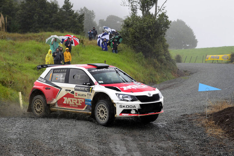 Gill setzt sich gegen Veiby durch