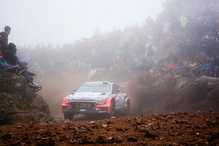 „Rallye-Fahren auf dem Mond“