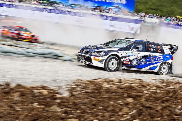 Zwei Siege von Mark Higgins in China