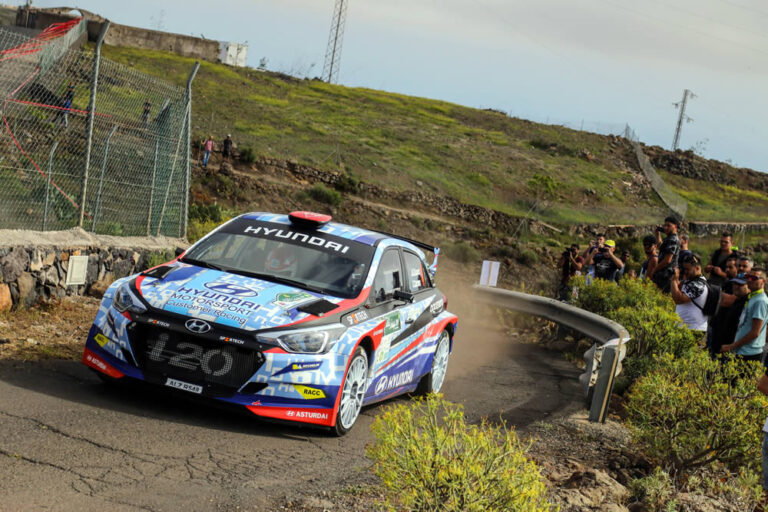 Hyundai vorn in Spanien