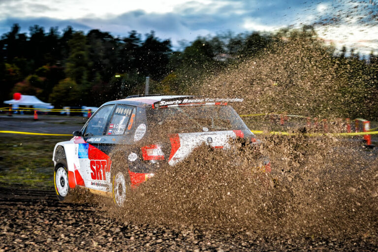 Gryazin schlägt die Finnen