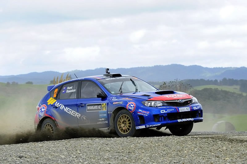 Ben Hunt mit Titel in Neuseeland