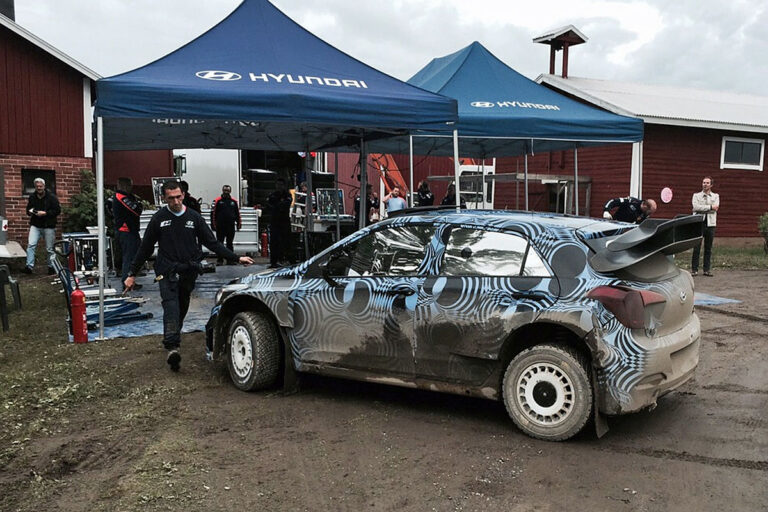 Hyundai testet neuen i20 WRC in Finnland
