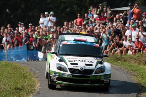 Kopecky beweist Heimstärke