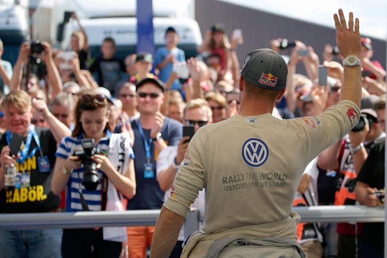 Latvala souverän vorn – Ogier Zweiter