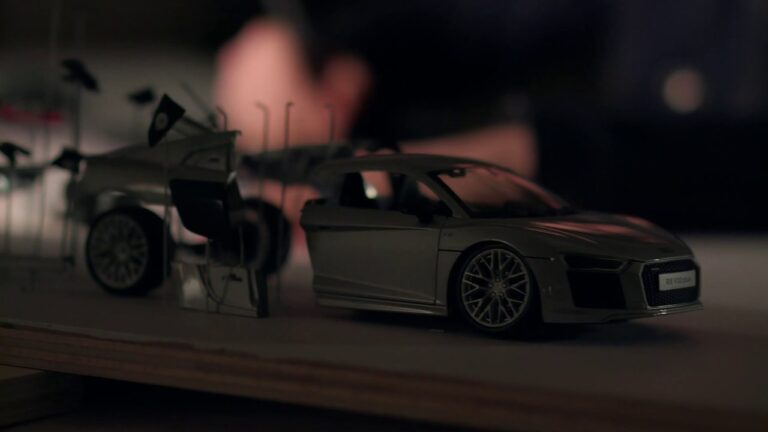 Fabian Oefner lässt Audi R8 ‚explodieren‘