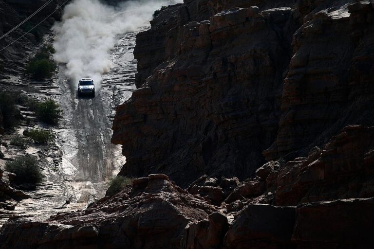 Al-Attiyah holt sich ersten Tagessieg