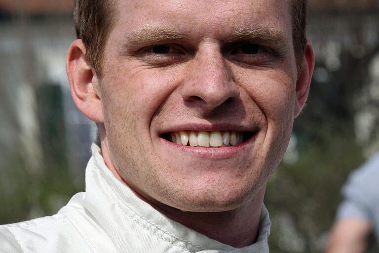 Neubauer verletzt sich schwer