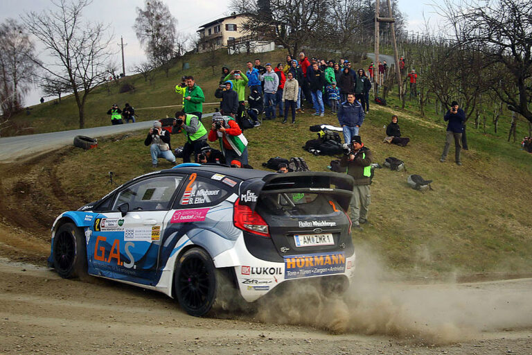 Hermann Neubauer feiert Rebenland-Sieg