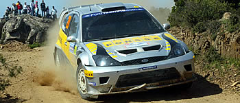 Hirvonen out – Loeb weiter vorn