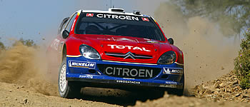 Sebastien Loeb feiert Hattrick
