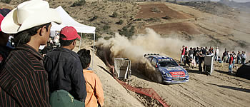 Loeb setzt Durchmarsch fort
