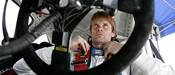 Grönholm hält Loeb in Schach
